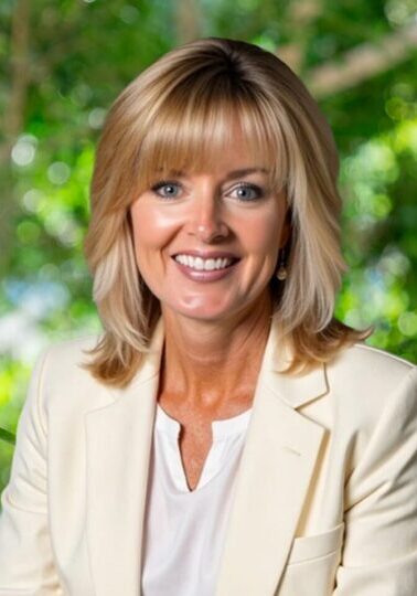 headshot-lisa-chandler